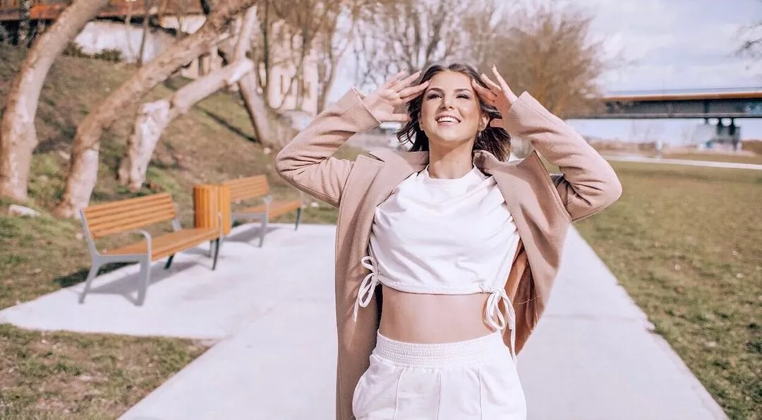 Wokalistka disco polo zachwyca fanów ogromnym wdziękiem! Wygląda zjawiskowo! 